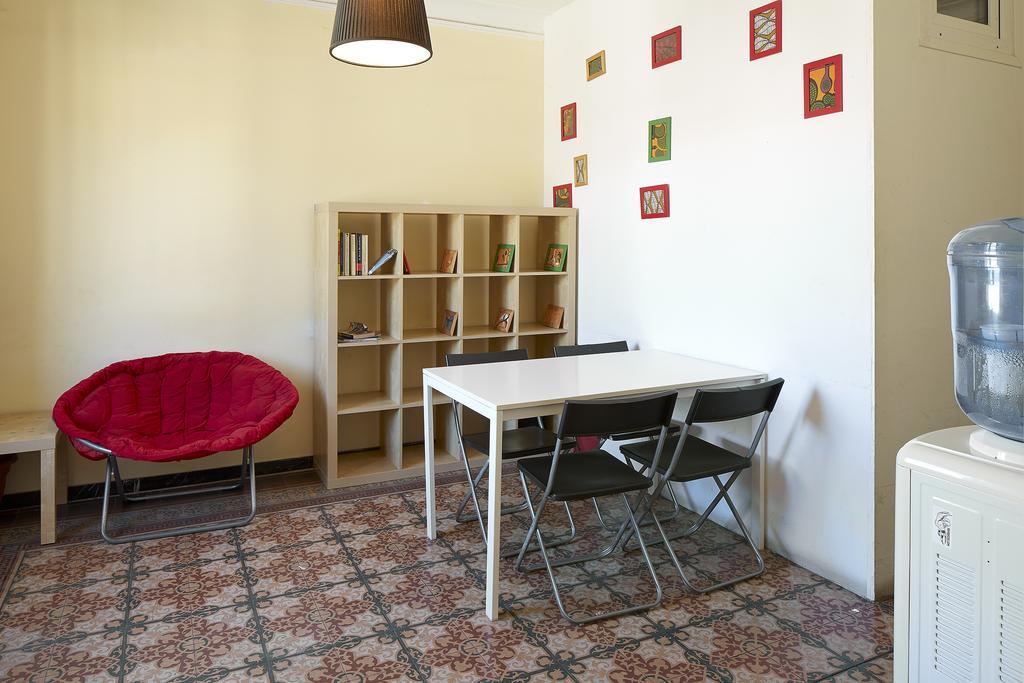 Blue Hostel Βαρκελώνη Εξωτερικό φωτογραφία