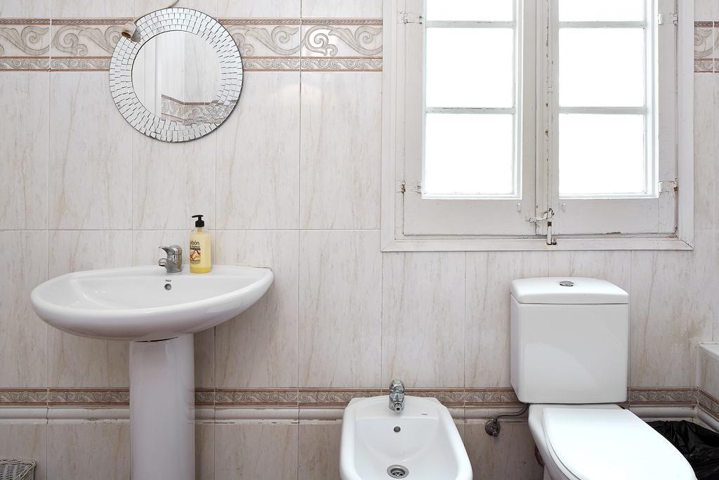 Blue Hostel Βαρκελώνη Εξωτερικό φωτογραφία