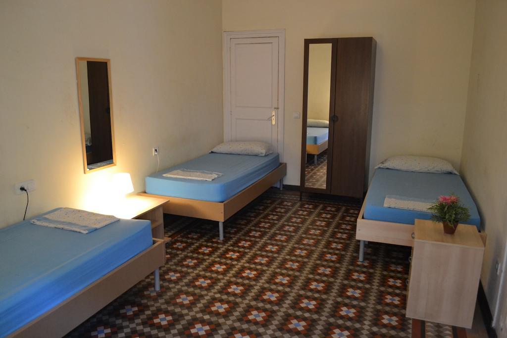 Blue Hostel Βαρκελώνη Δωμάτιο φωτογραφία